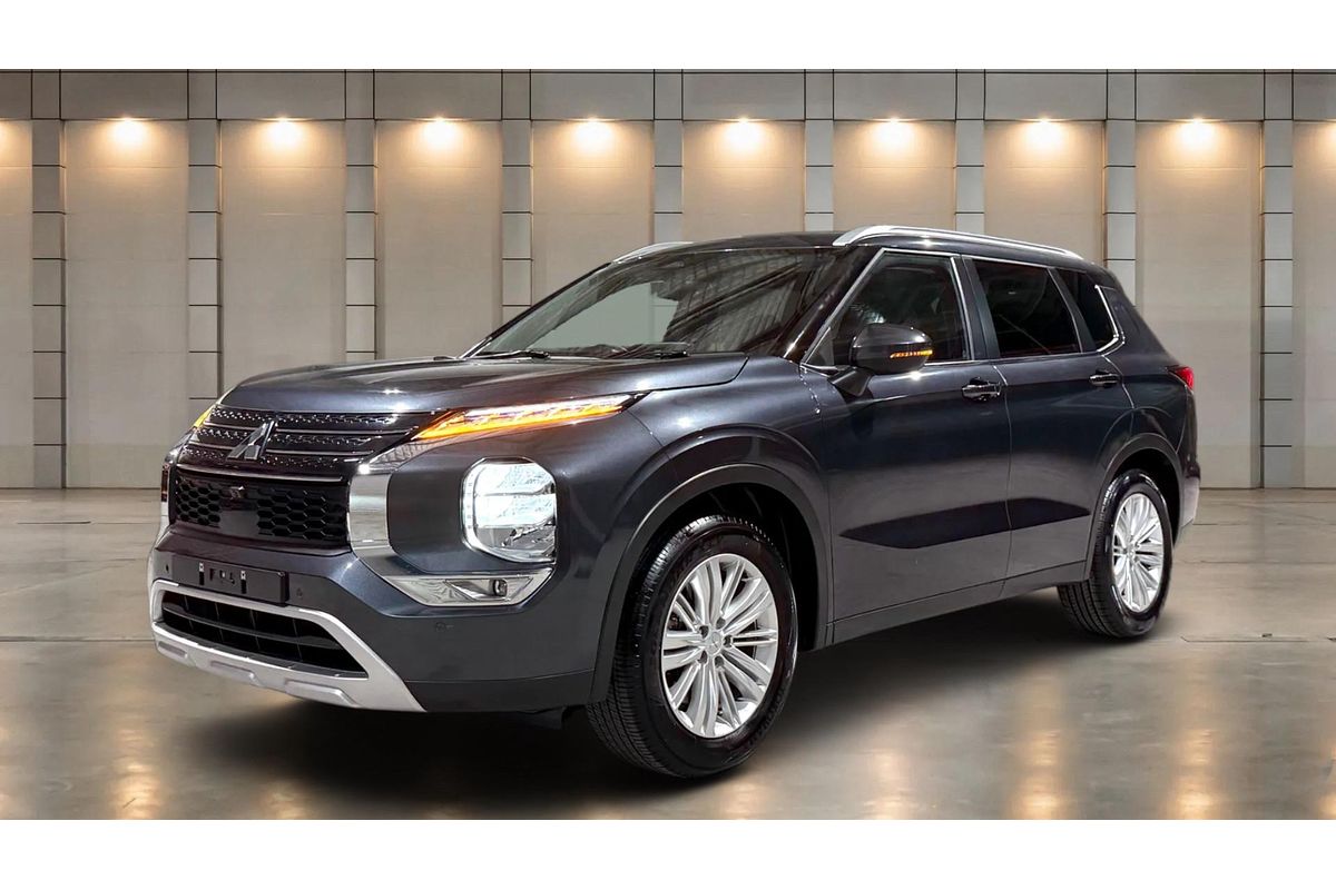 2024 Mitsubishi Outlander LS ZM