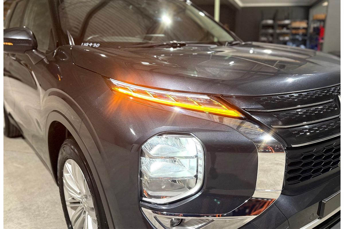 2024 Mitsubishi Outlander LS ZM