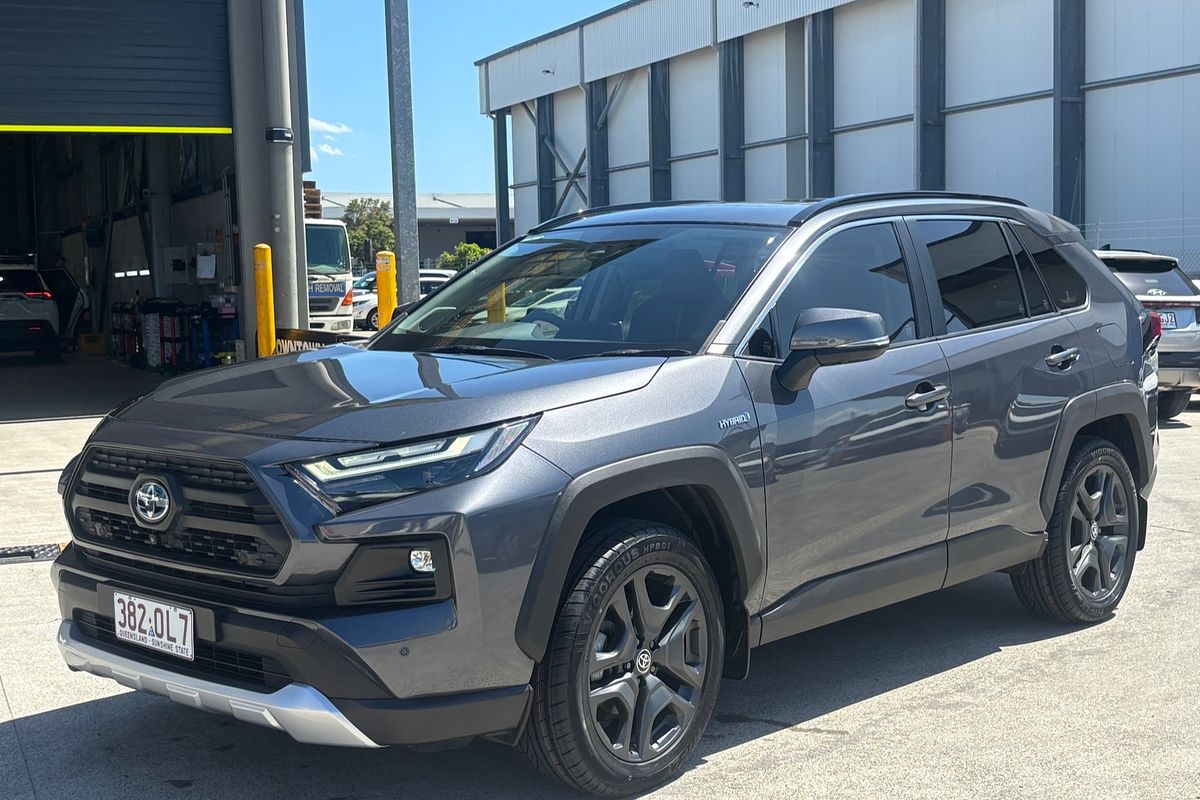 2021 Toyota RAV4 Edge AXAH54R