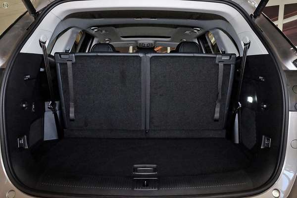 2025 MG QS Essence IS31