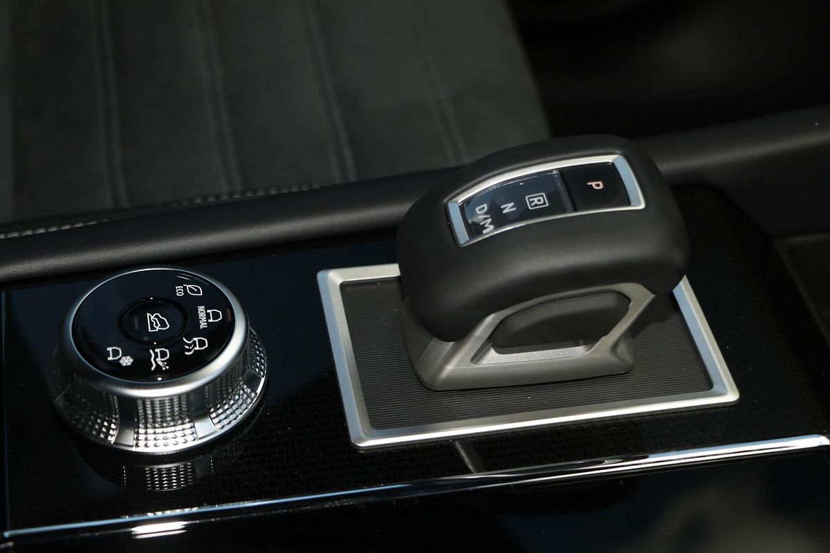 2024 Mitsubishi Outlander LS ZM