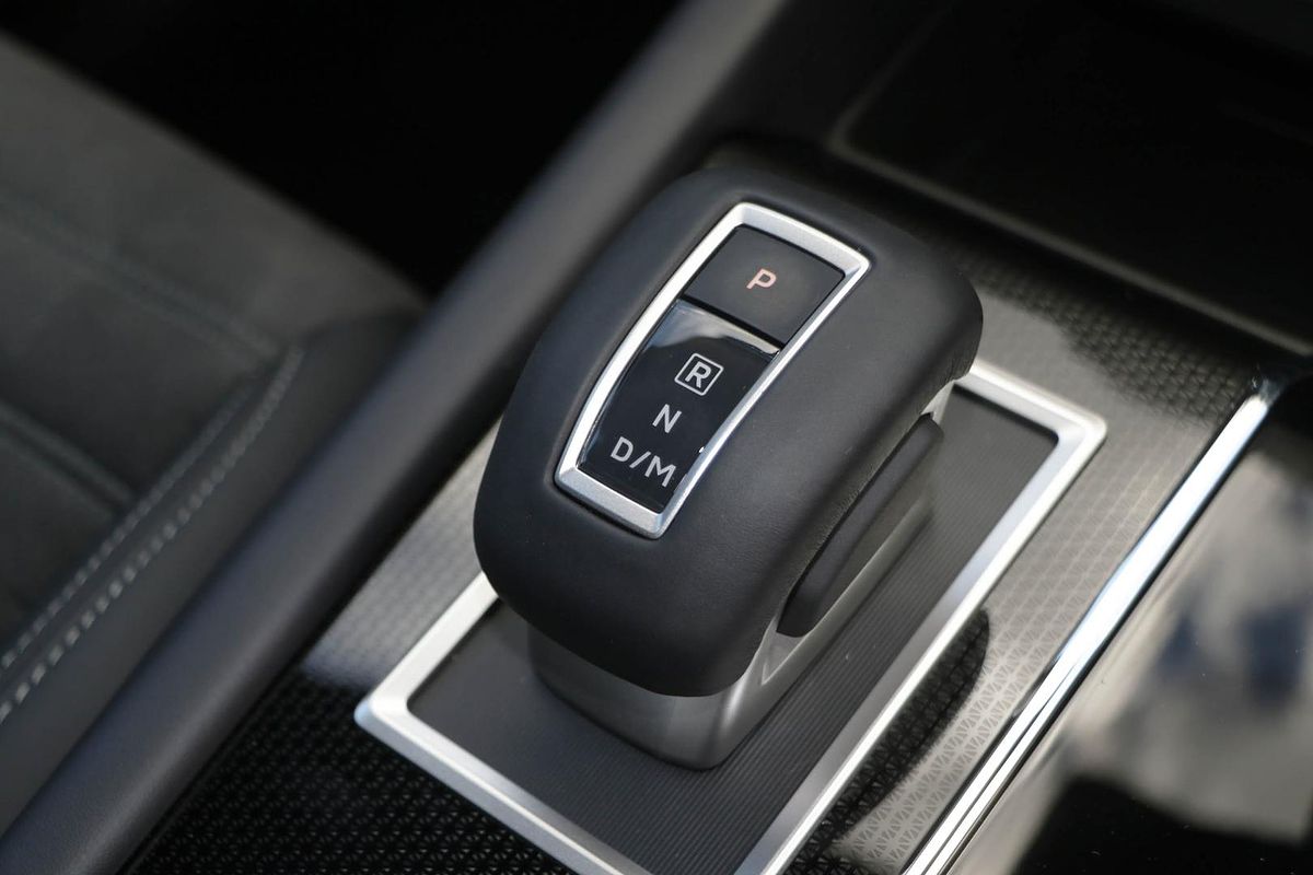 2024 Mitsubishi Outlander LS ZM