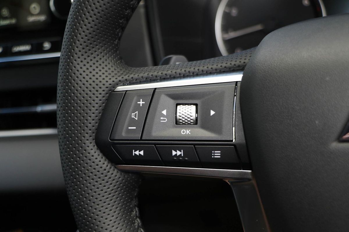 2024 Mitsubishi Outlander LS ZM