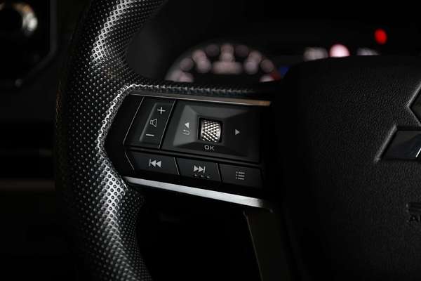 2022 Mitsubishi Outlander ES ZM