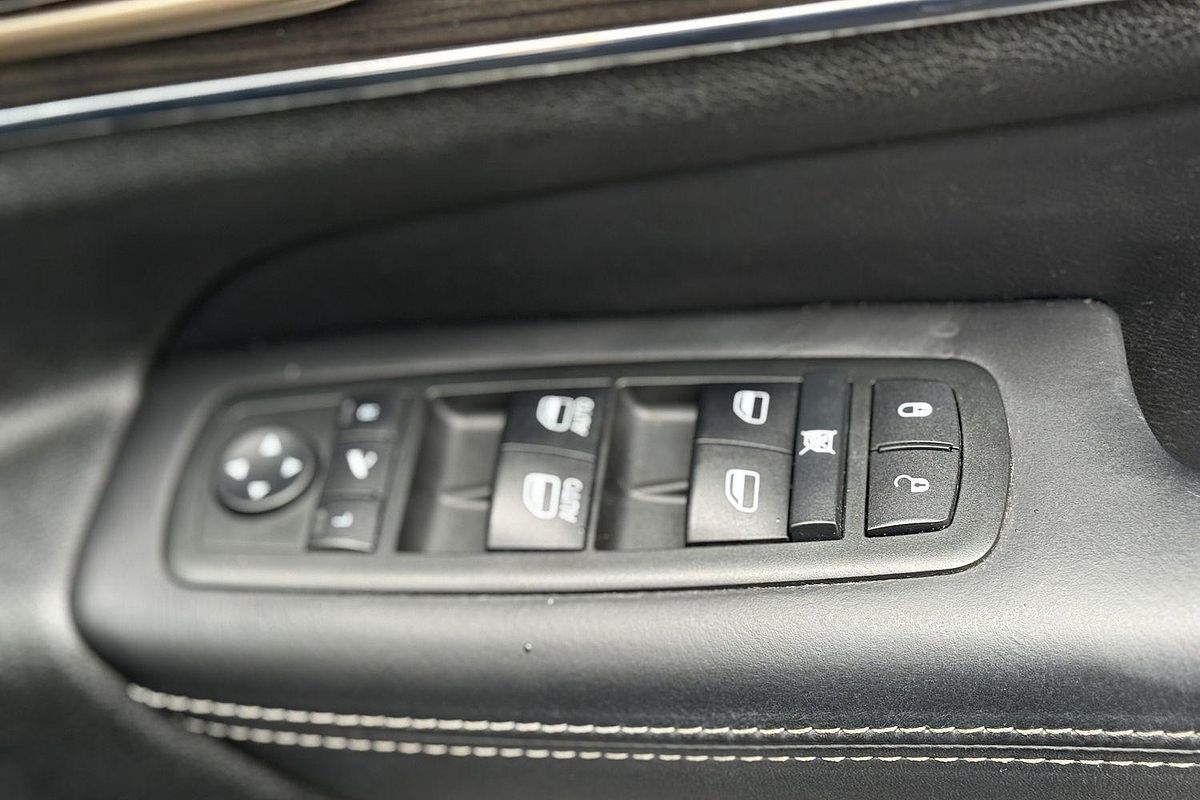 2014 Jeep Grand Cherokee Overland WK