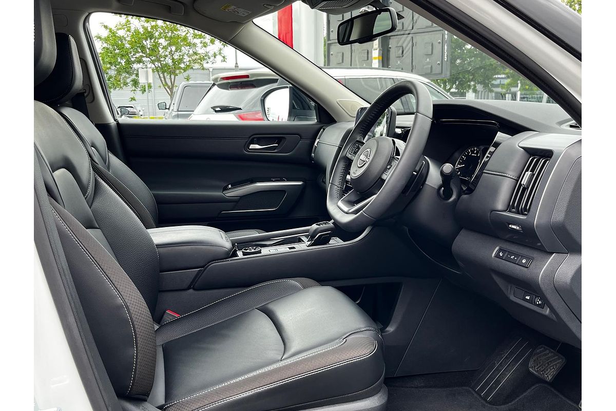 2025 Nissan Pathfinder Ti R53