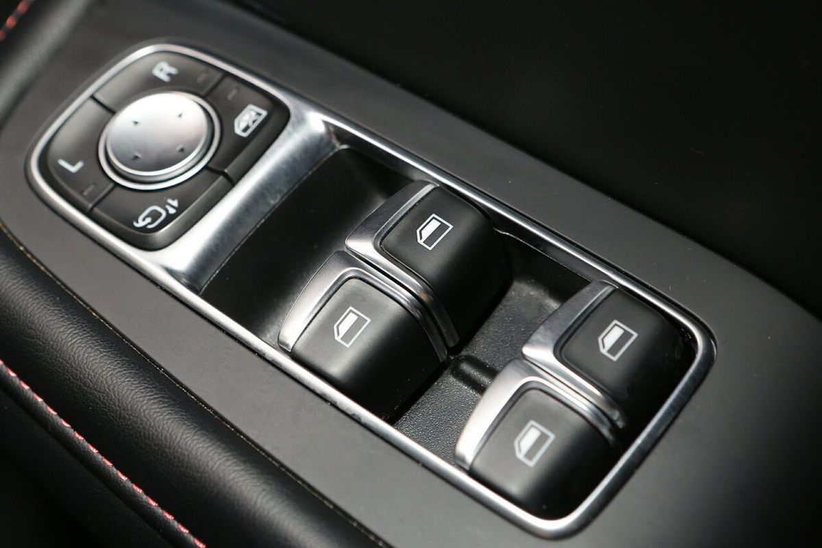 2024 MG HS Vibe SAS23