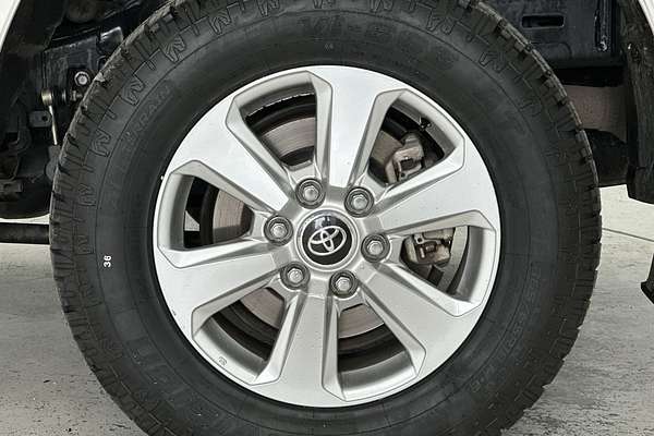 2023 Toyota Landcruiser GXL FJA300R