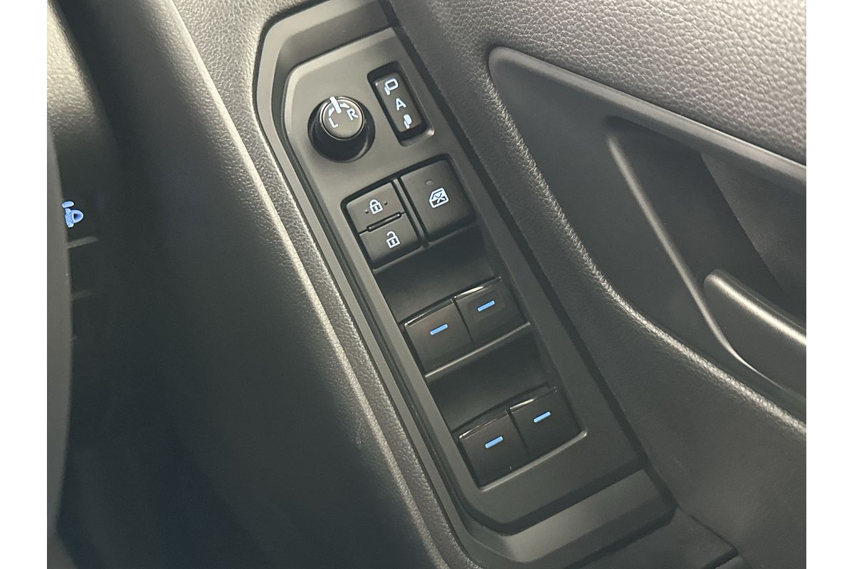 2023 Toyota Landcruiser GXL FJA300R