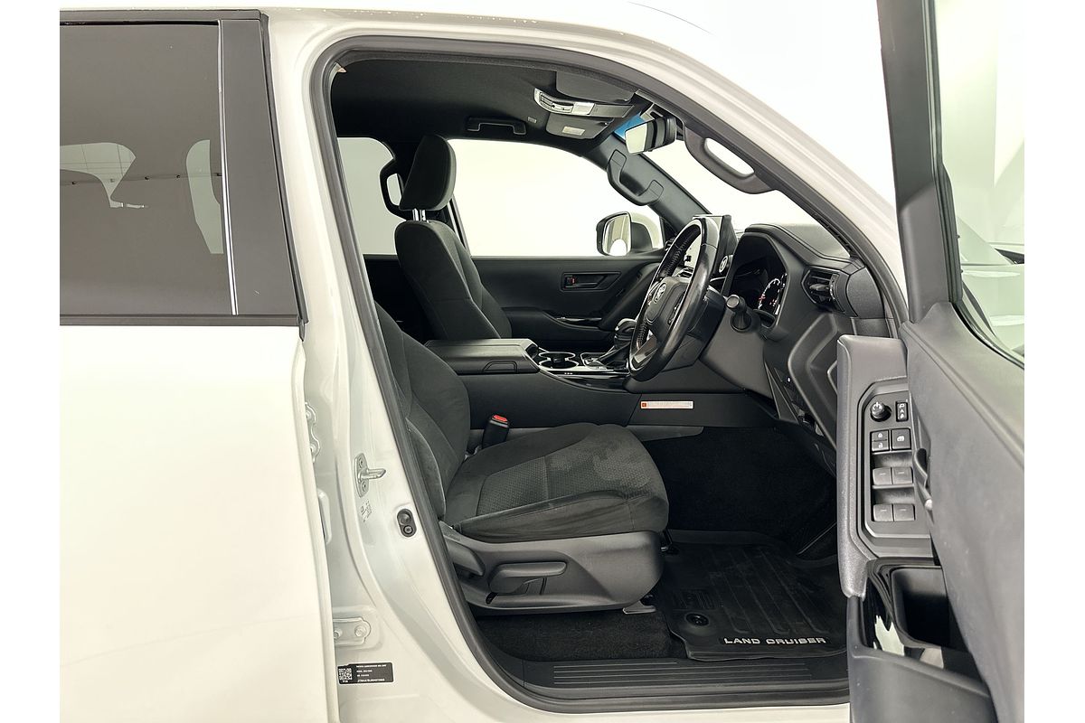 2023 Toyota Landcruiser GXL FJA300R