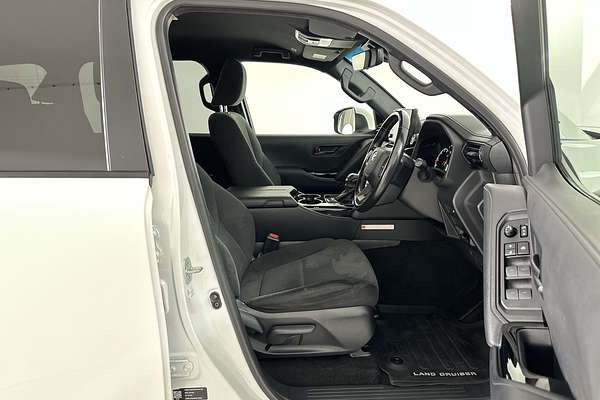 2023 Toyota Landcruiser GXL FJA300R