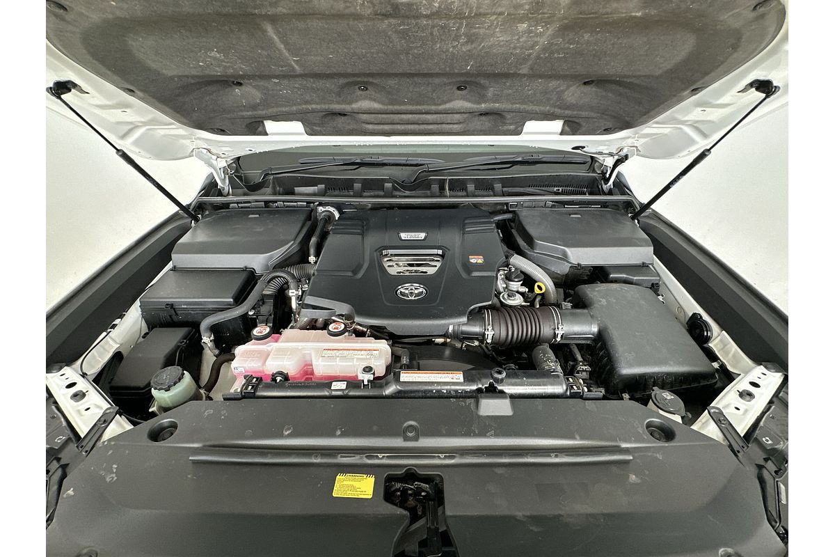 2023 Toyota Landcruiser GXL FJA300R