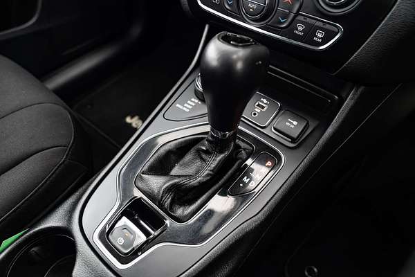 2019 Jeep Cherokee Night Eagle KL