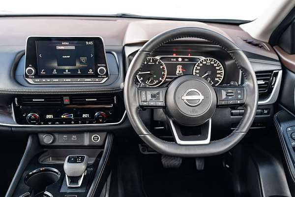 2025 Nissan X-TRAIL ST-L T33