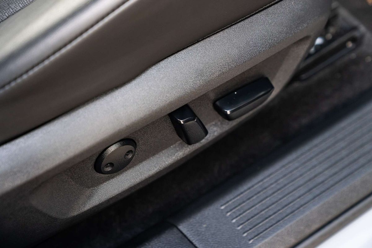 2025 Nissan X-TRAIL ST-L T33