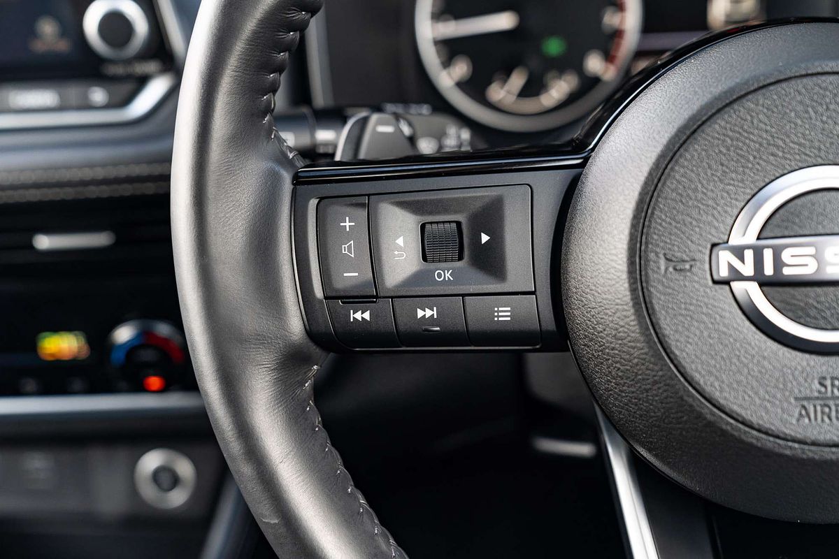 2025 Nissan X-TRAIL ST-L T33