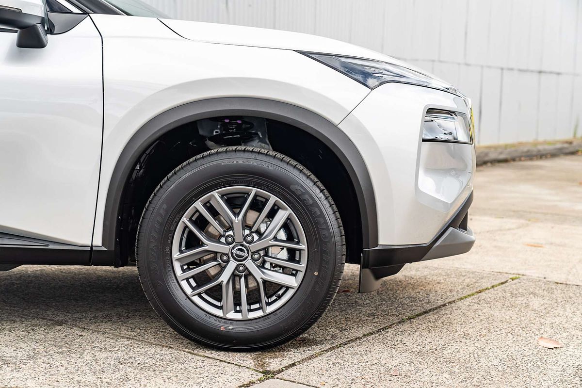 2025 Nissan X-TRAIL ST T33