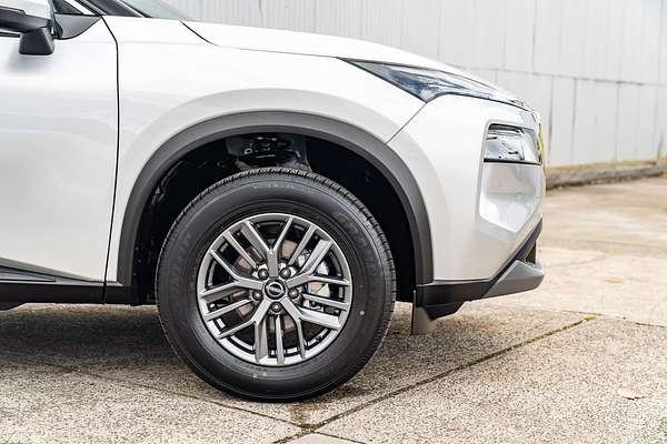 2025 Nissan X-TRAIL ST T33