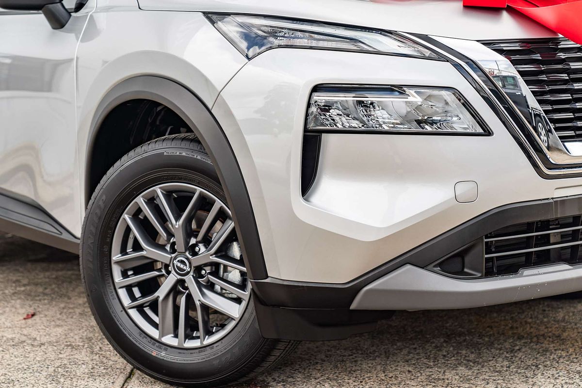 2025 Nissan X-TRAIL ST T33