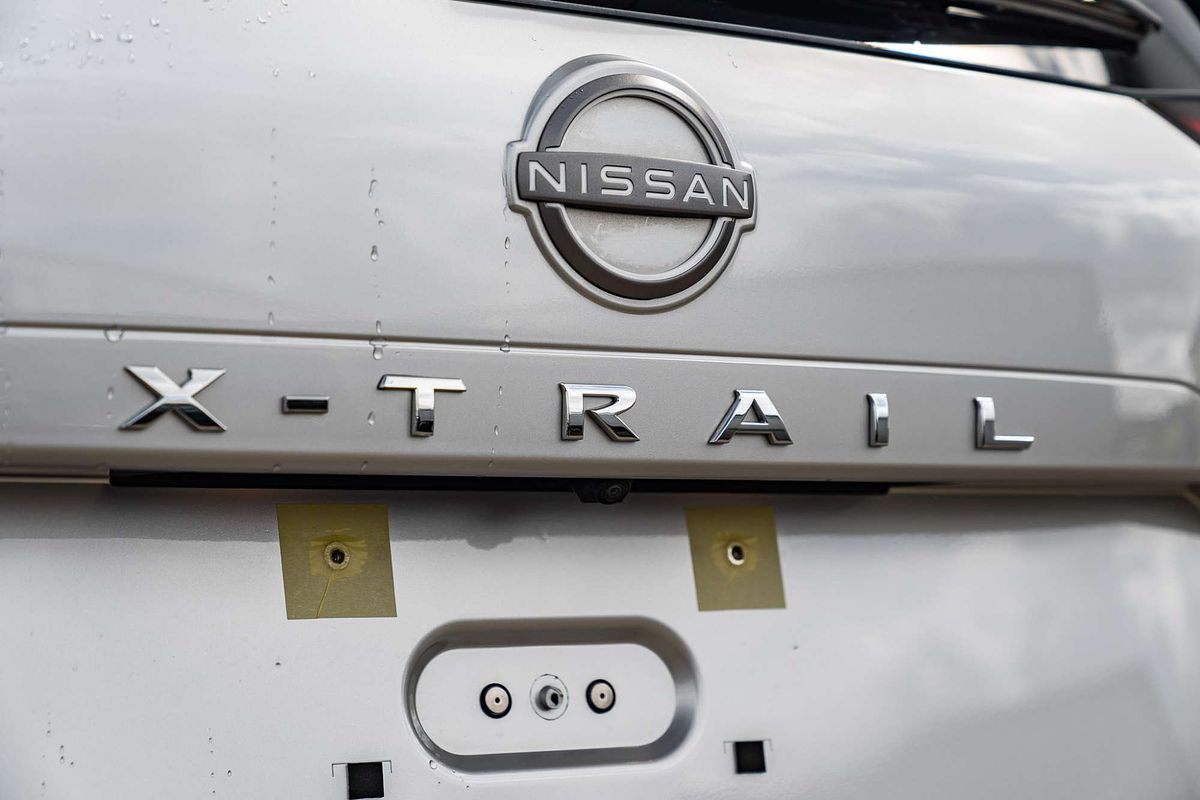 2025 Nissan X-TRAIL ST T33