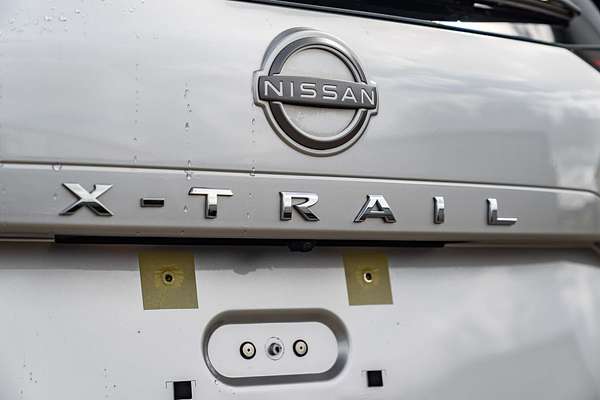 2025 Nissan X-TRAIL ST T33