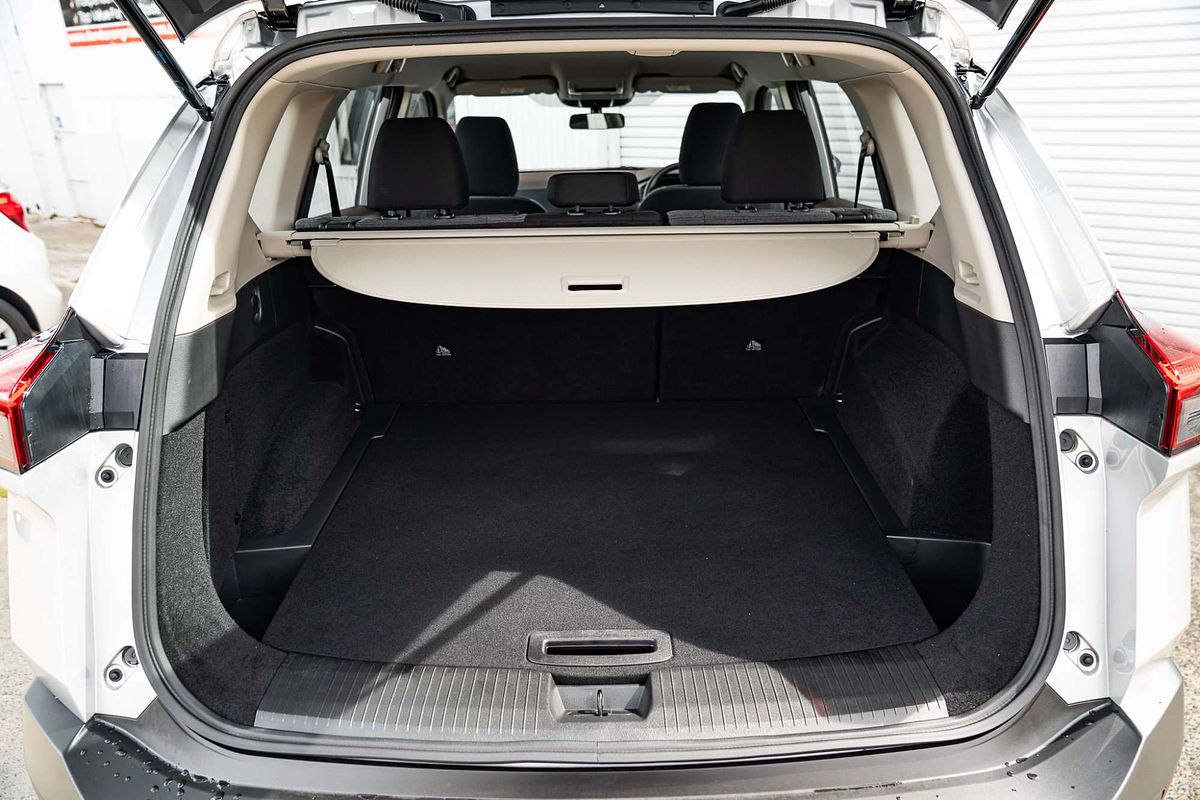 2025 Nissan X-TRAIL ST T33