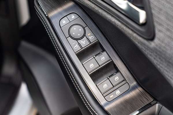 2025 Nissan X-TRAIL ST T33