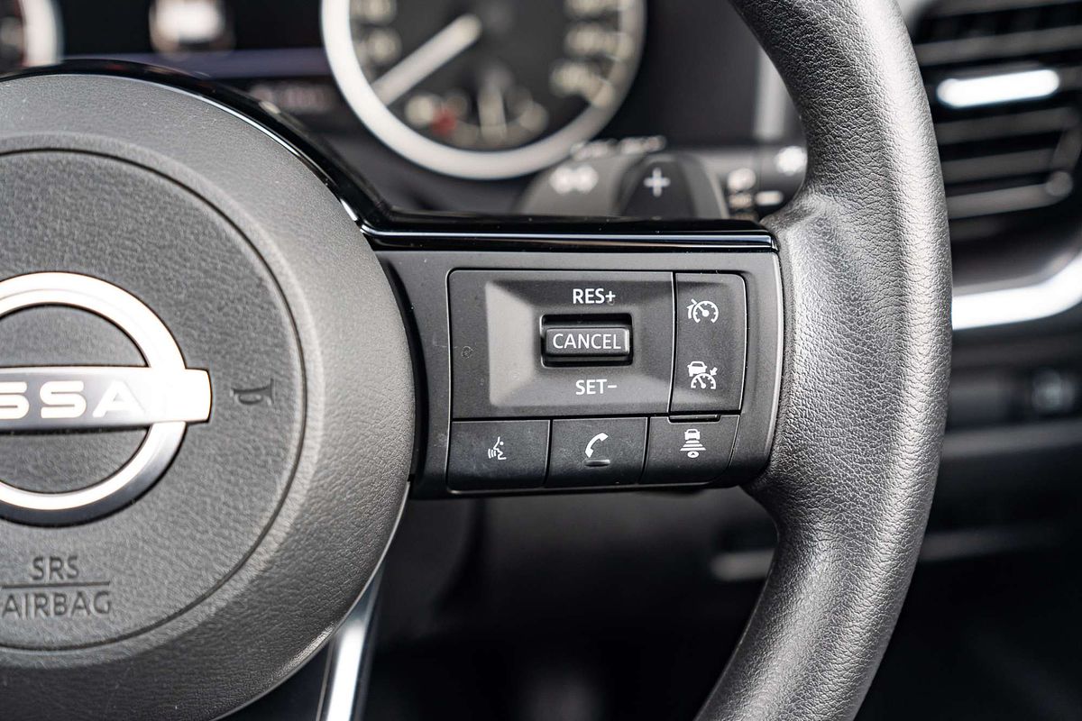 2025 Nissan X-TRAIL ST T33