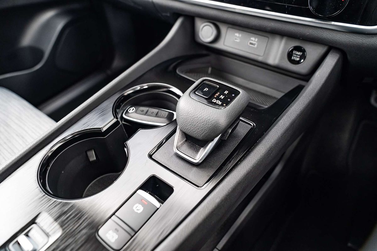 2025 Nissan X-TRAIL ST T33