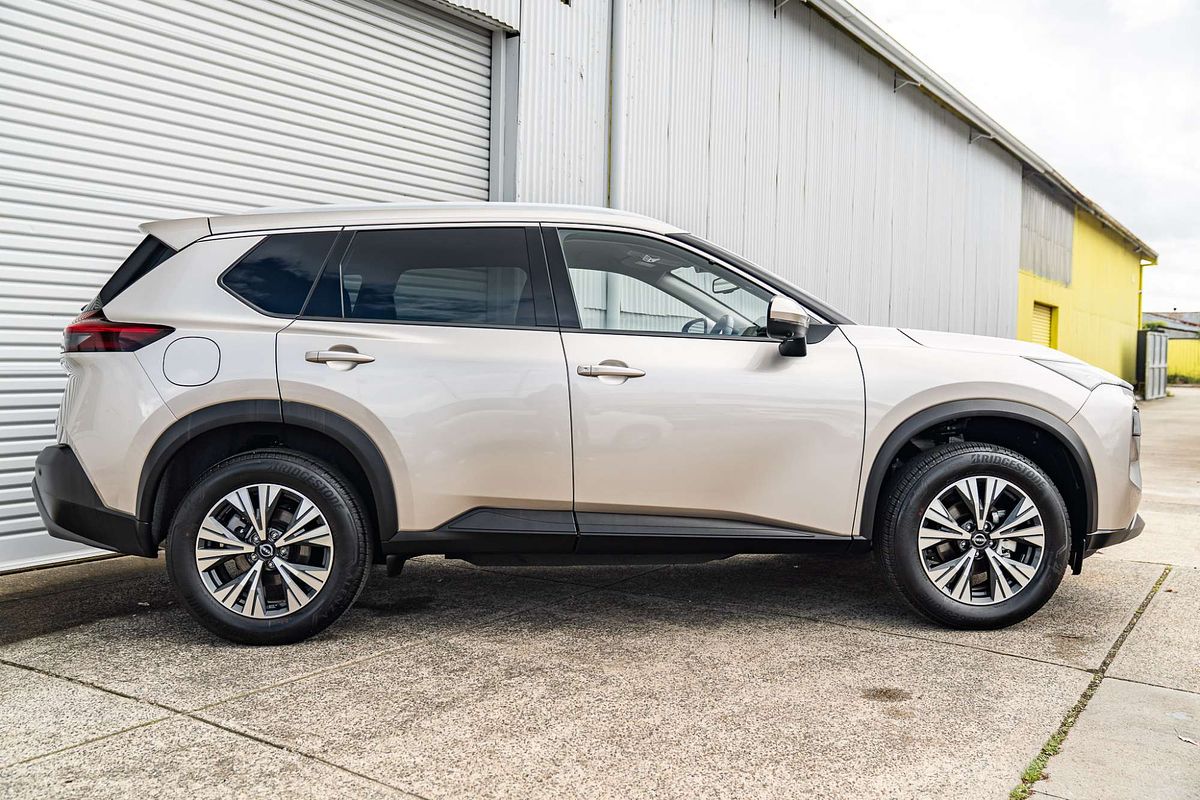 2024 Nissan X-TRAIL ST-L T33