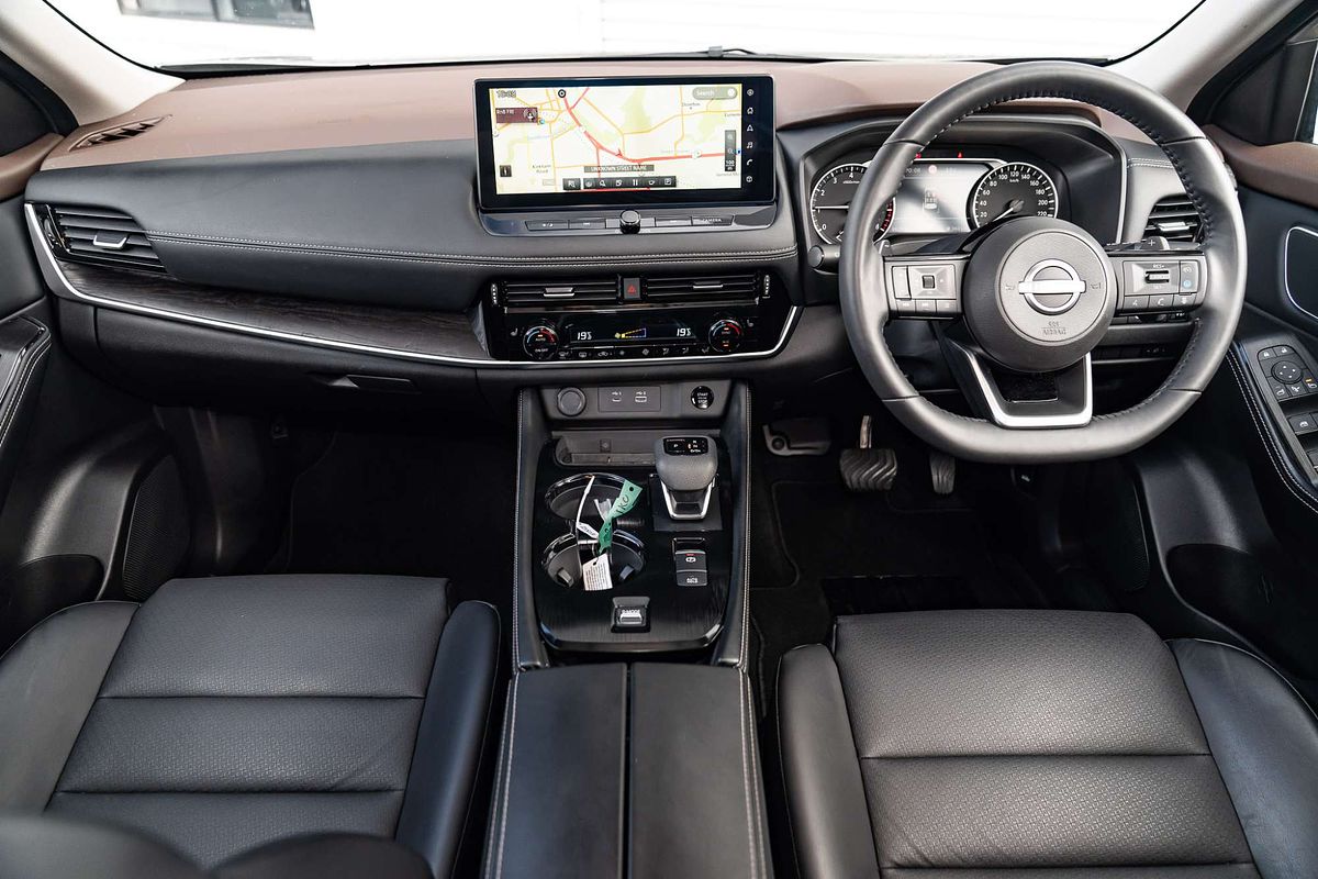 2024 Nissan X-TRAIL ST-L T33