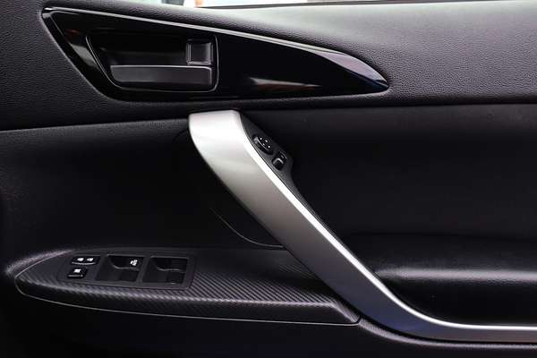 2024 Mitsubishi Eclipse Cross ES YB