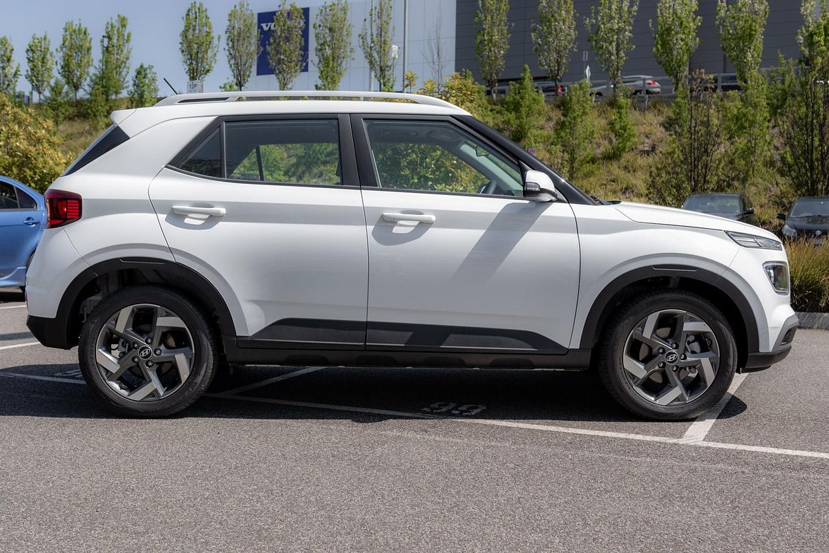 2025 Hyundai Venue Active QX.V5