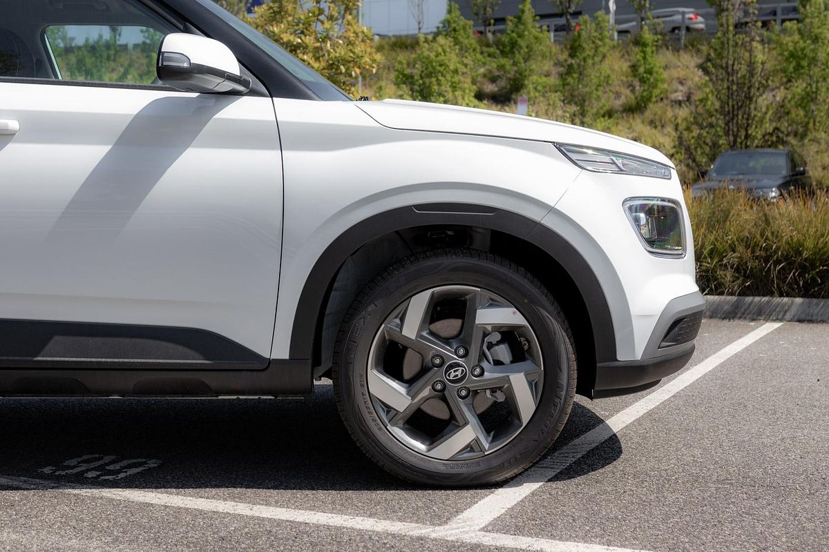 2025 Hyundai Venue Active QX.V5