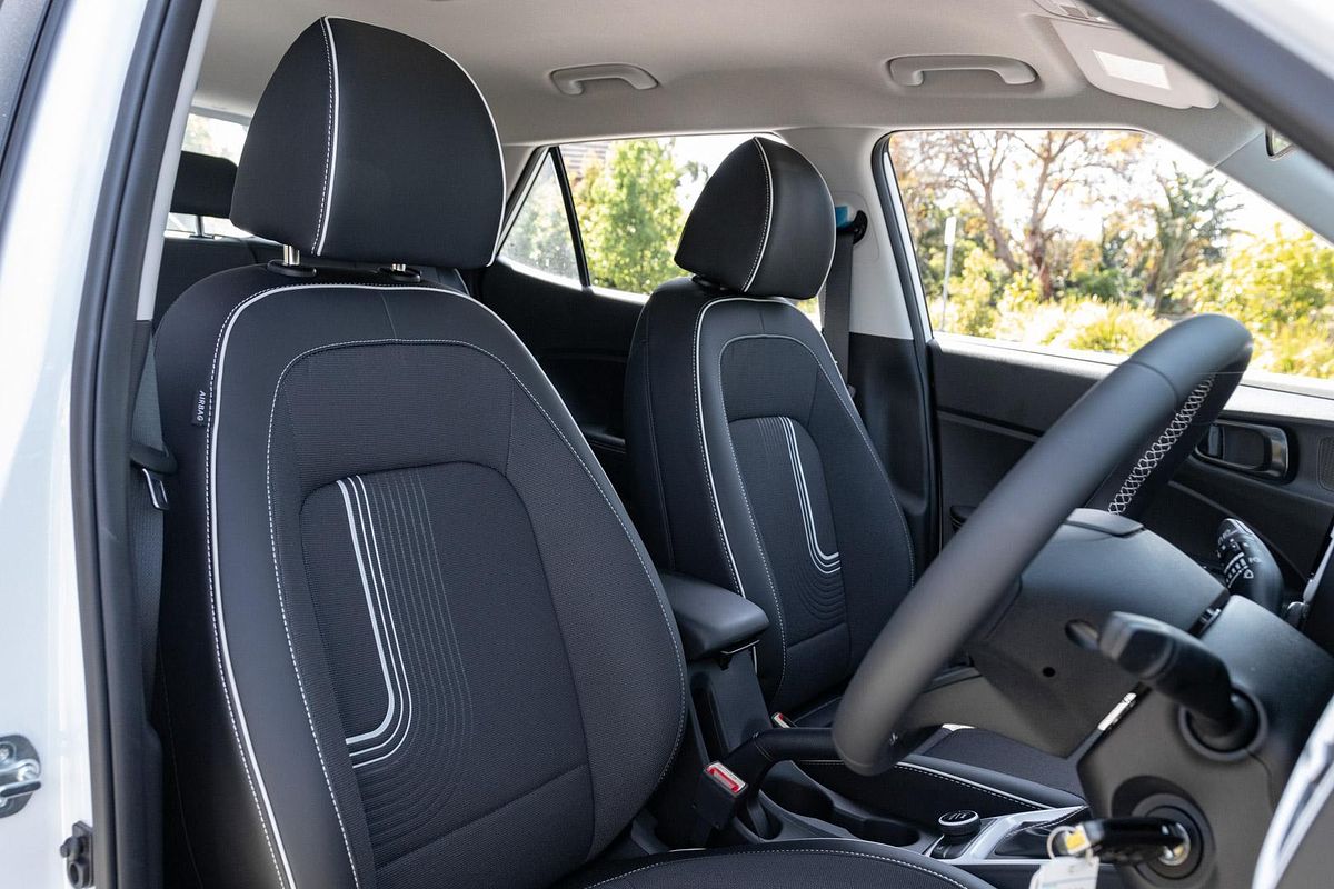 2025 Hyundai Venue Active QX.V5