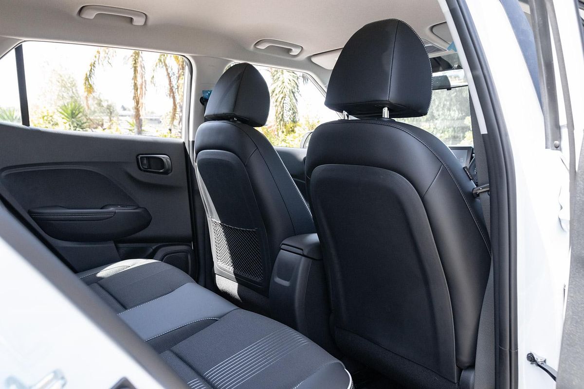 2025 Hyundai Venue Active QX.V5