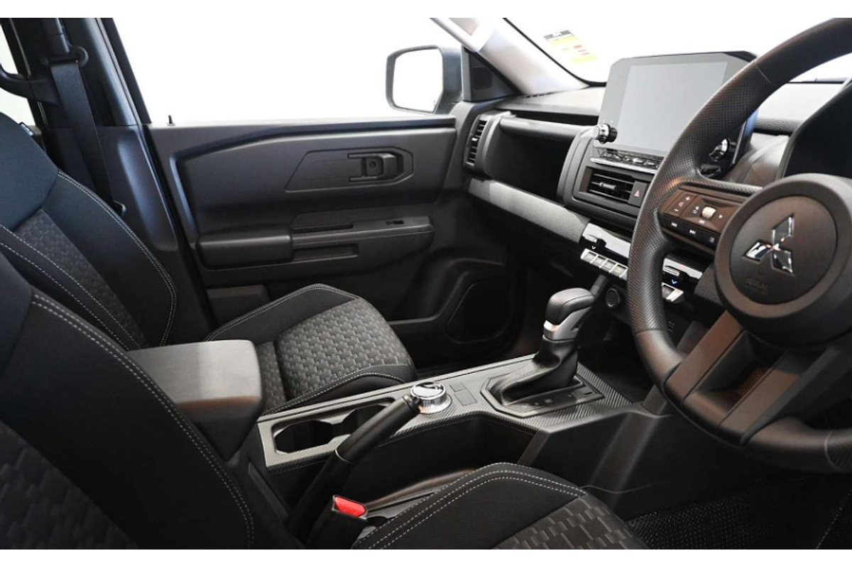2025 Mitsubishi Triton GLX+ MV 4X4