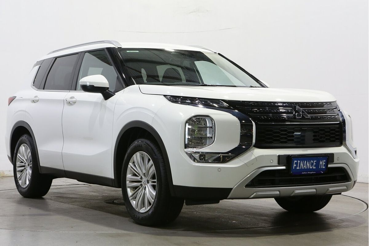 2024 Mitsubishi Outlander LS ZM