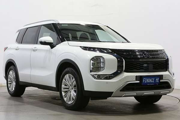 2024 Mitsubishi Outlander LS ZM