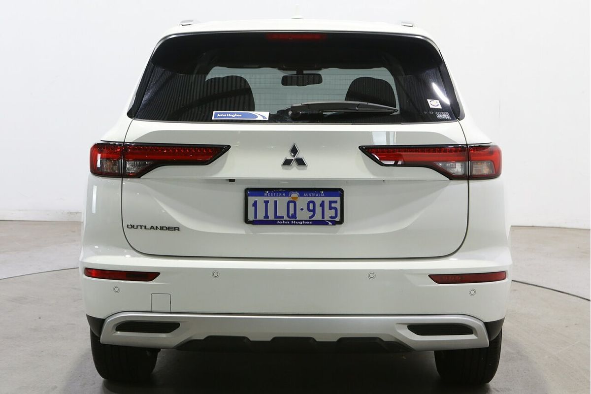 2024 Mitsubishi Outlander LS ZM