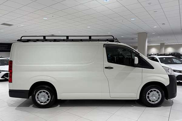 2024 Toyota Hiace GDH300R