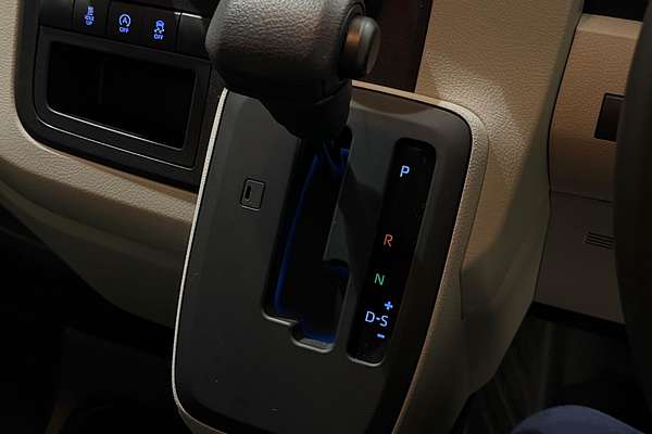 2024 Toyota Hiace GDH300R