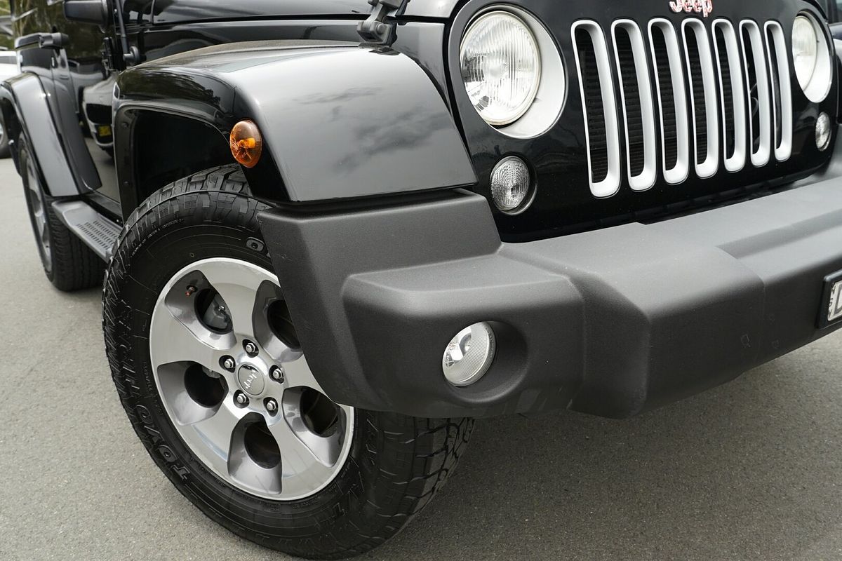 2017 Jeep Wrangler Overland JK