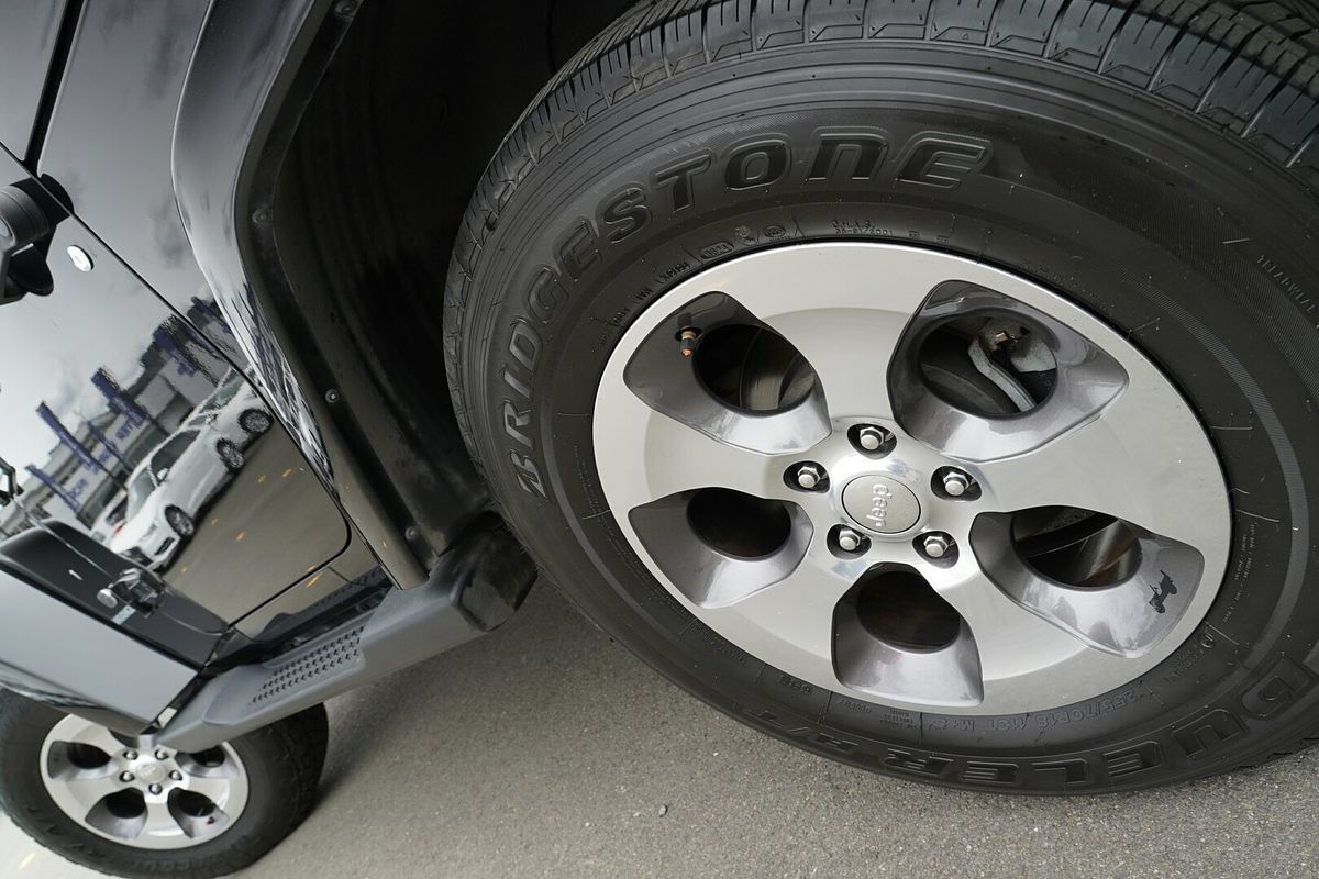 2017 Jeep Wrangler Overland JK