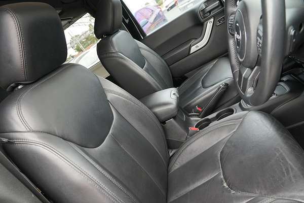 2017 Jeep Wrangler Overland JK