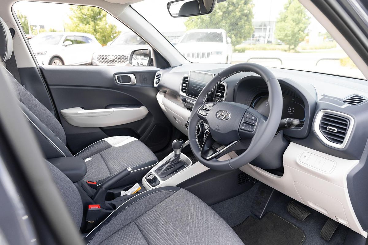 2025 Hyundai Venue Elite QX.V5