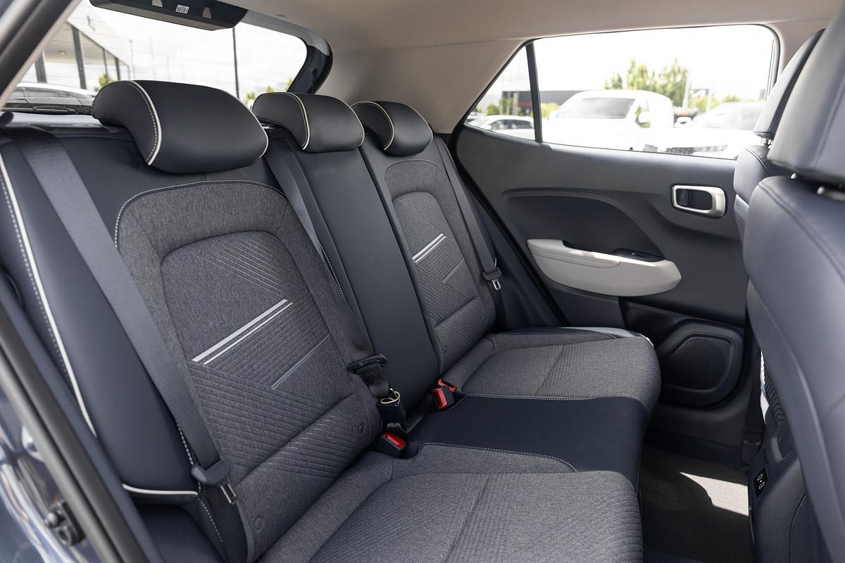 2025 Hyundai Venue Elite QX.V5