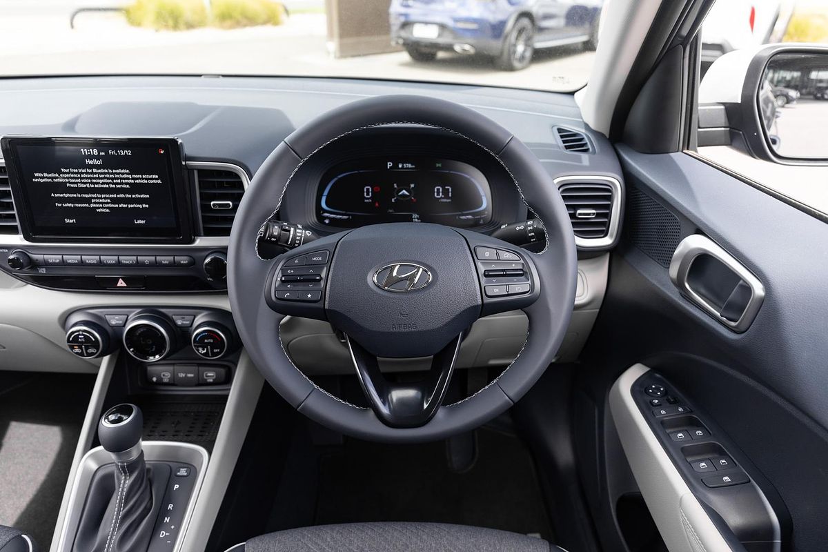 2025 Hyundai Venue Elite QX.V5