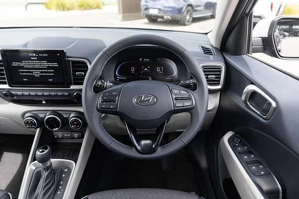 2025 Hyundai Venue Elite QX.V5