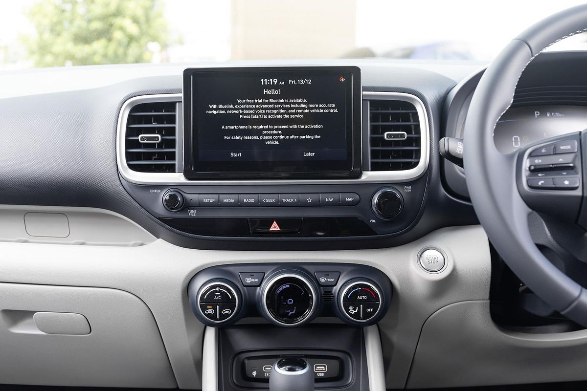 2025 Hyundai Venue Elite QX.V5